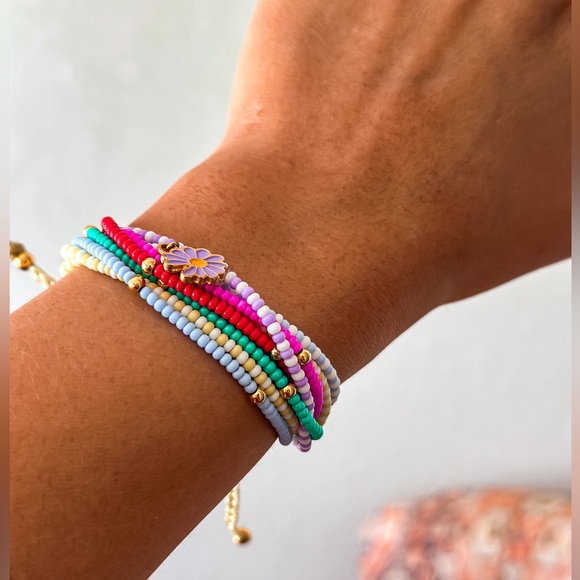 Purple daisy bracelet beaded multicolored boho jewelry 1 piece - Picture 1 of 4